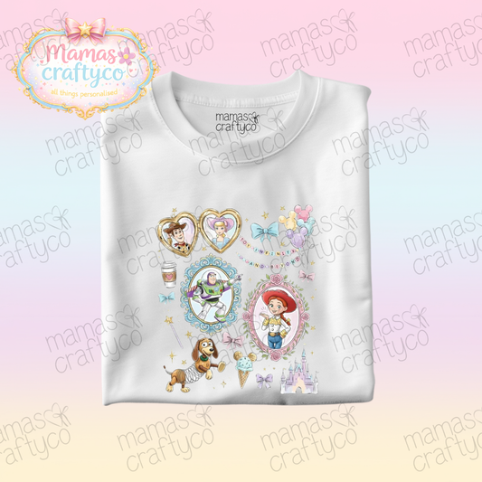 Personalised White Tee𑁤 Toy Locket