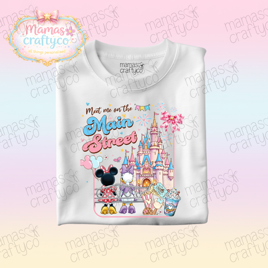 Personalised White Tee𑁤 Meet Main Street